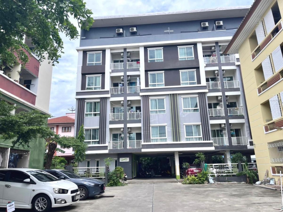 8 Apartment